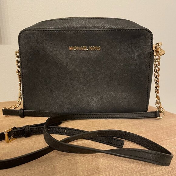 MICHAEL KORS PURSE - Picture 1 of 2